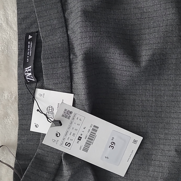 Zara Pinstripe Mini Skirt NWT - Picture 4 of 6